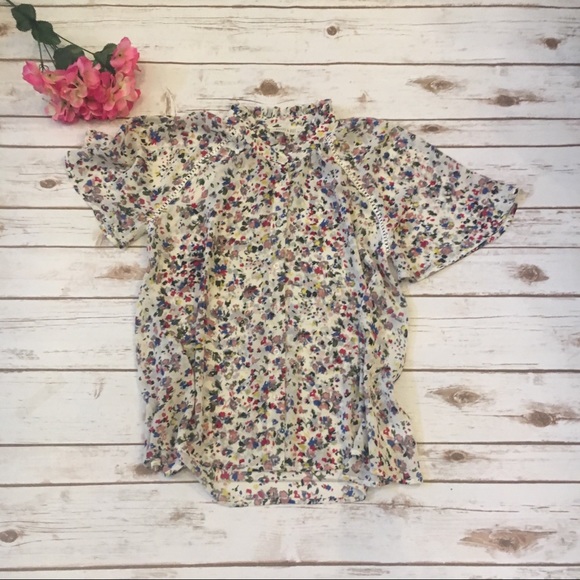 Brass and Roe Multi Floral Ruffle Blouse Size Small - Picture 8 of 13